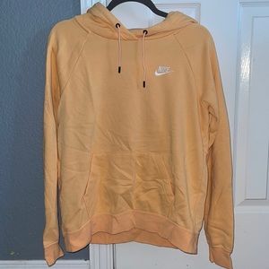 nike sweatshirt